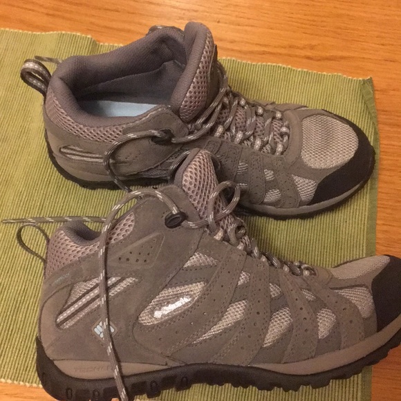columbia redmond mid waterproof hiking boot